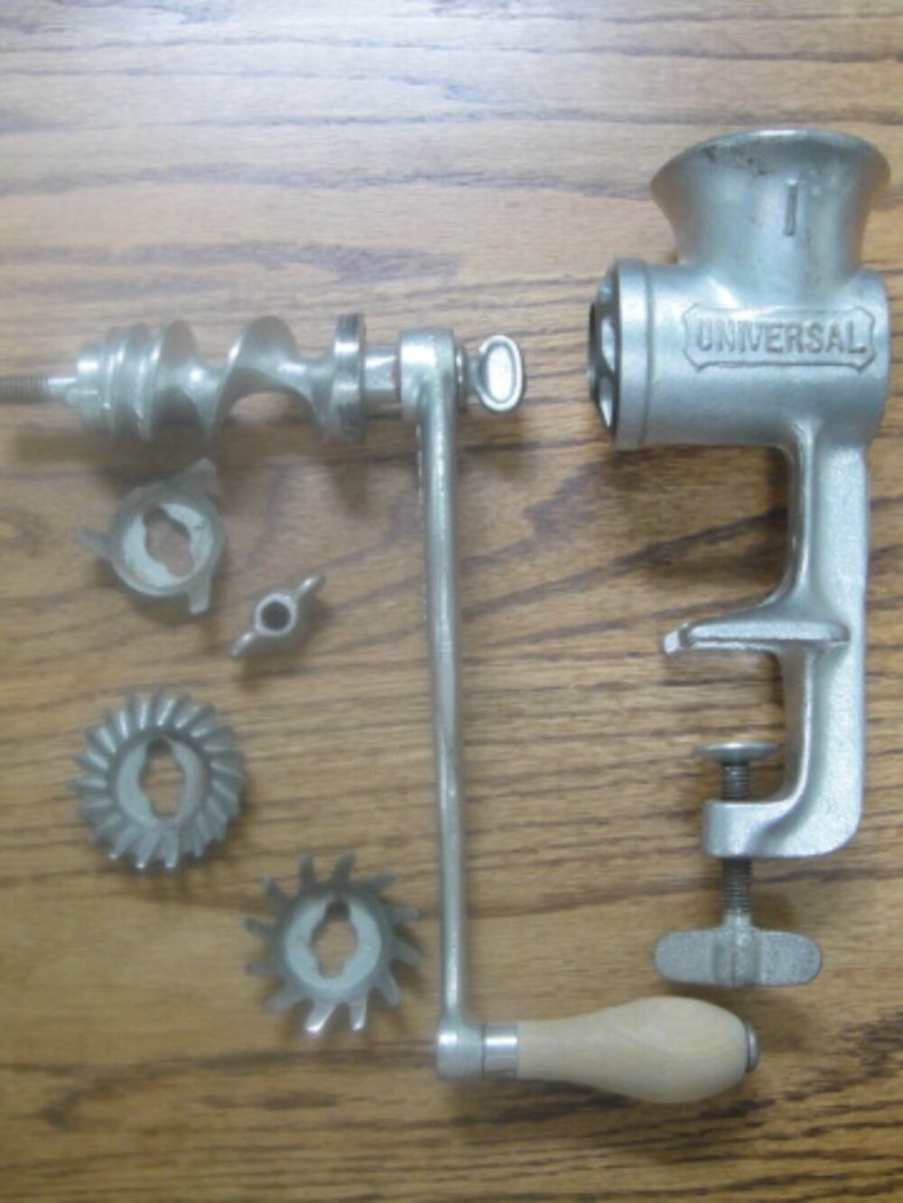 Antique Cast Iron UNIVERSAL No. 1 Food Chopper Grinder Hand Crank USA Made